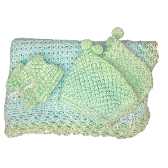 Handmade Crotchet Baby Blanket w/ Booties & 2 Matching Hats - Mint Green/Blue - Picture 1 of 6